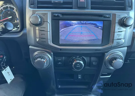 2014 Toyota 4Runner Sr5 z USA, uszkodzony, nr VIN JTEBU5JR3E5171838